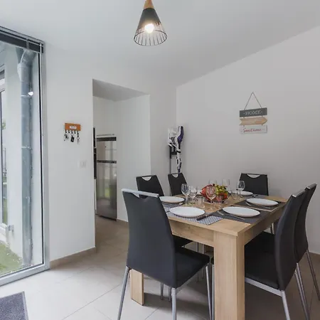 Cosy Hypercentre 400m De La Télécabine 4-6 Personnes - Draps Et Ménage Inclus * Cauterets