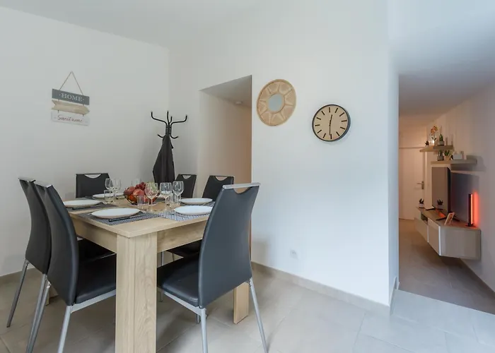 Apartment Cosy Hypercentre 400m De La Telecabine 4-6 Personnes - Draps Et Menage Inclus