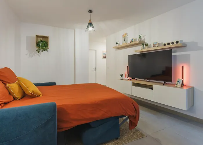 Cosy Hypercentre 400m De La Télécabine 4-6 Personnes - Draps Et Ménage Inclus Appartamento